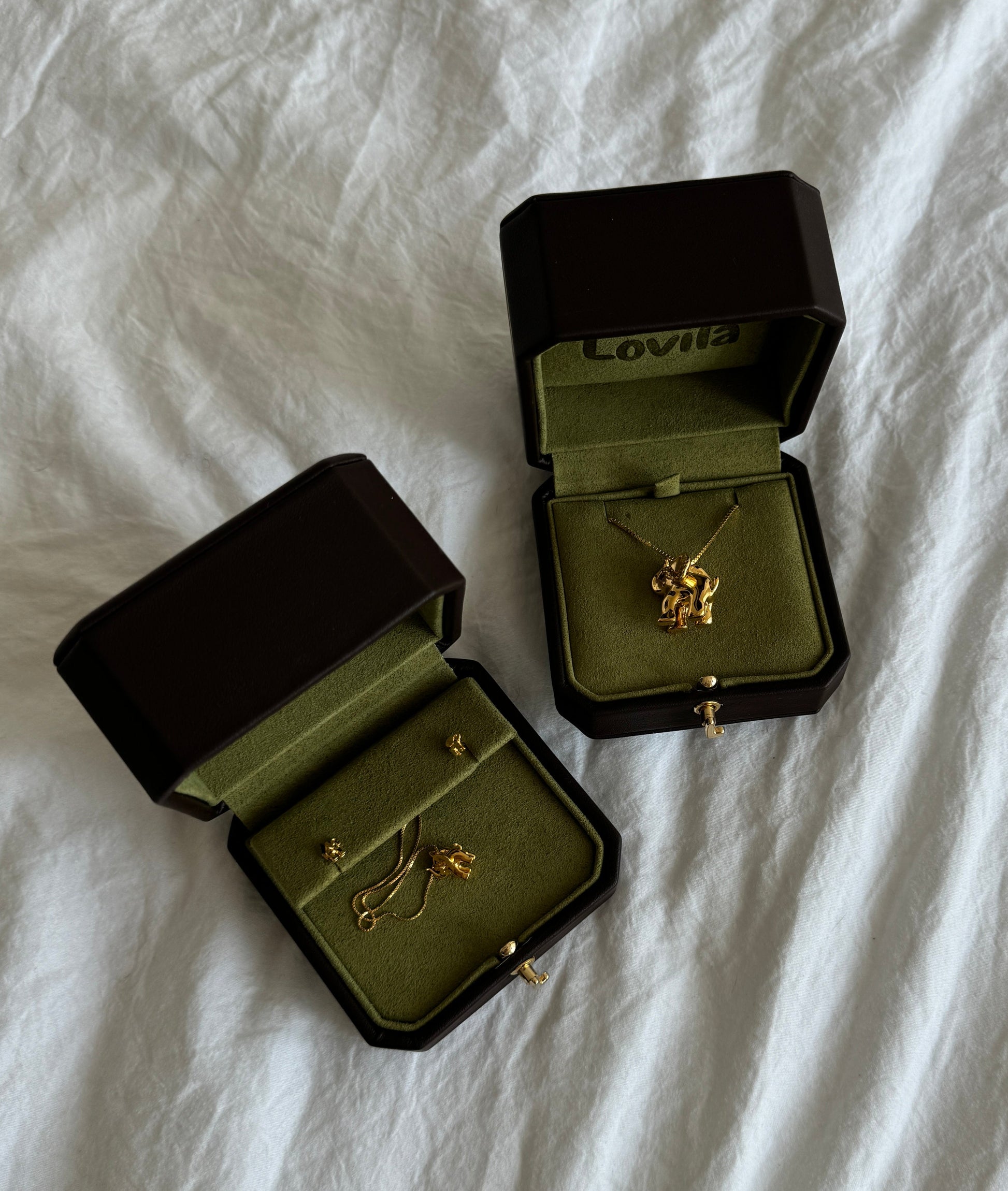 ELÉ necklace