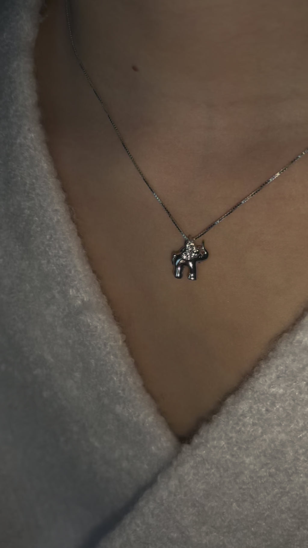 élé 16 Diamond Heart